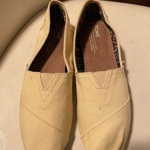 Toms ballet flat shoes size 9
